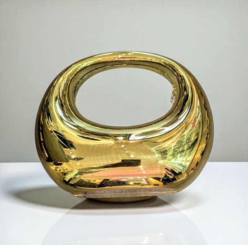 Solid crescent handbag gold